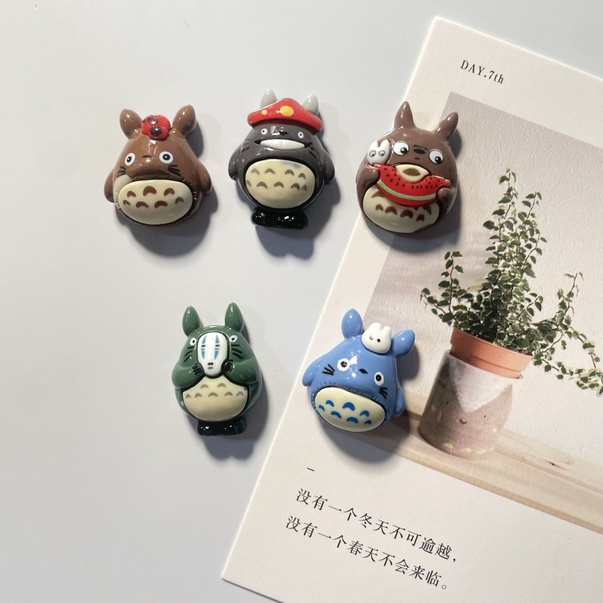 Kitchen Gadgets Website - Aimant de réfrigérateur en résine Totoro