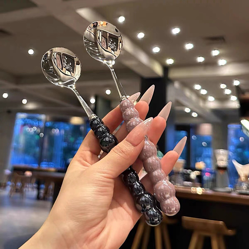 Cuillère à poignée perlée en a - Kitchen Gadgets That Make Life Easier avis et prix
