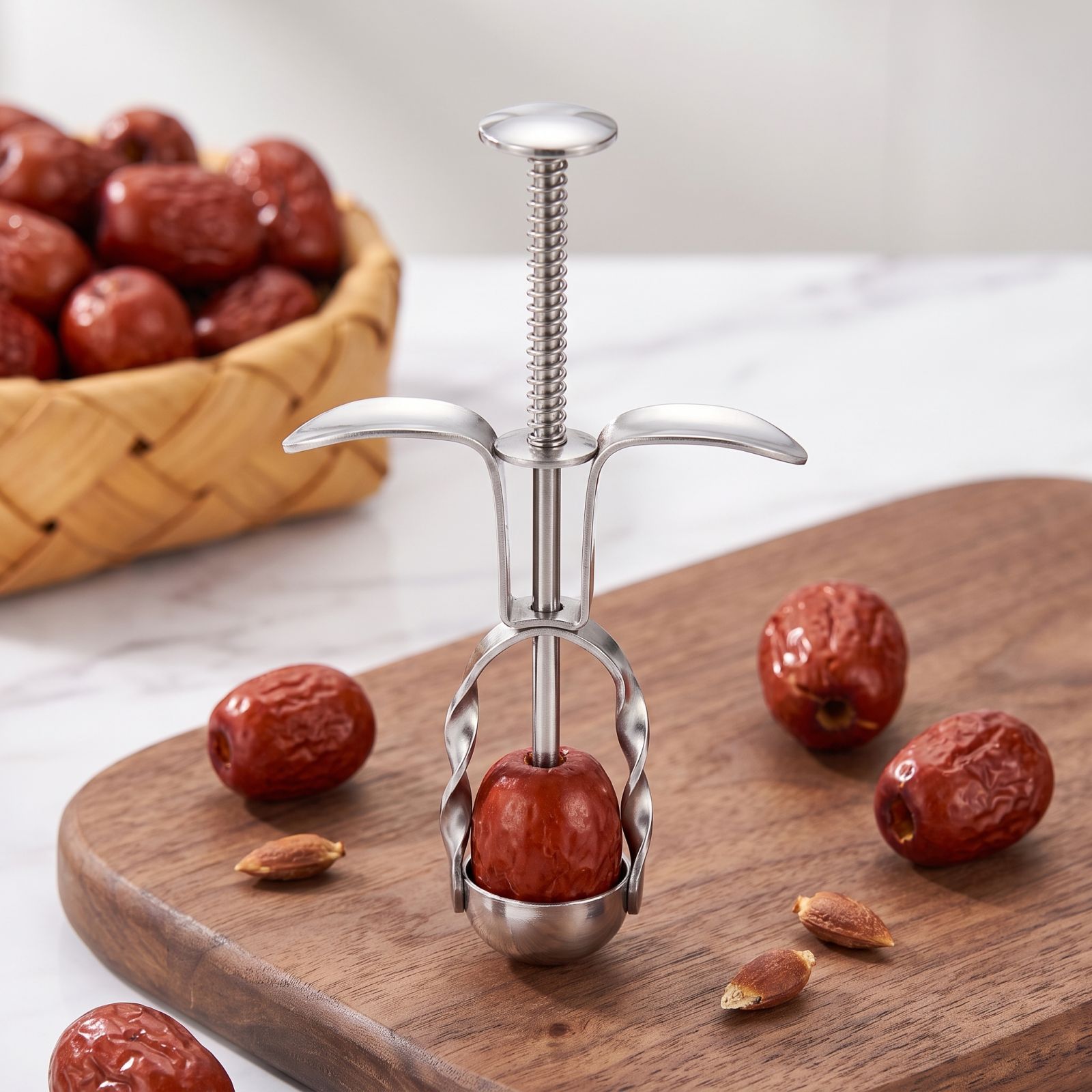 Outil de dénoyautage de dattes - Kitchen Gadgets Tools avis et prix